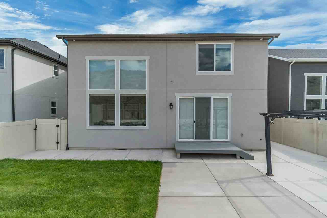 1316 West Quailhill Road, Unit Upstairs - Photo 6 of 25