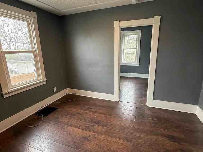 283 Abbe Road North, Unit 2 - Photo 4 of 8