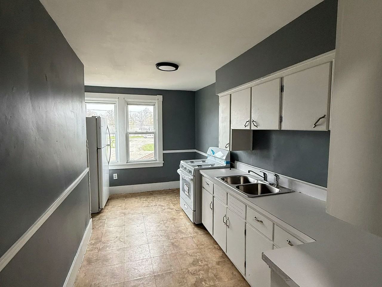 283 Abbe Road North, Unit 2 - Photo 7 of 8