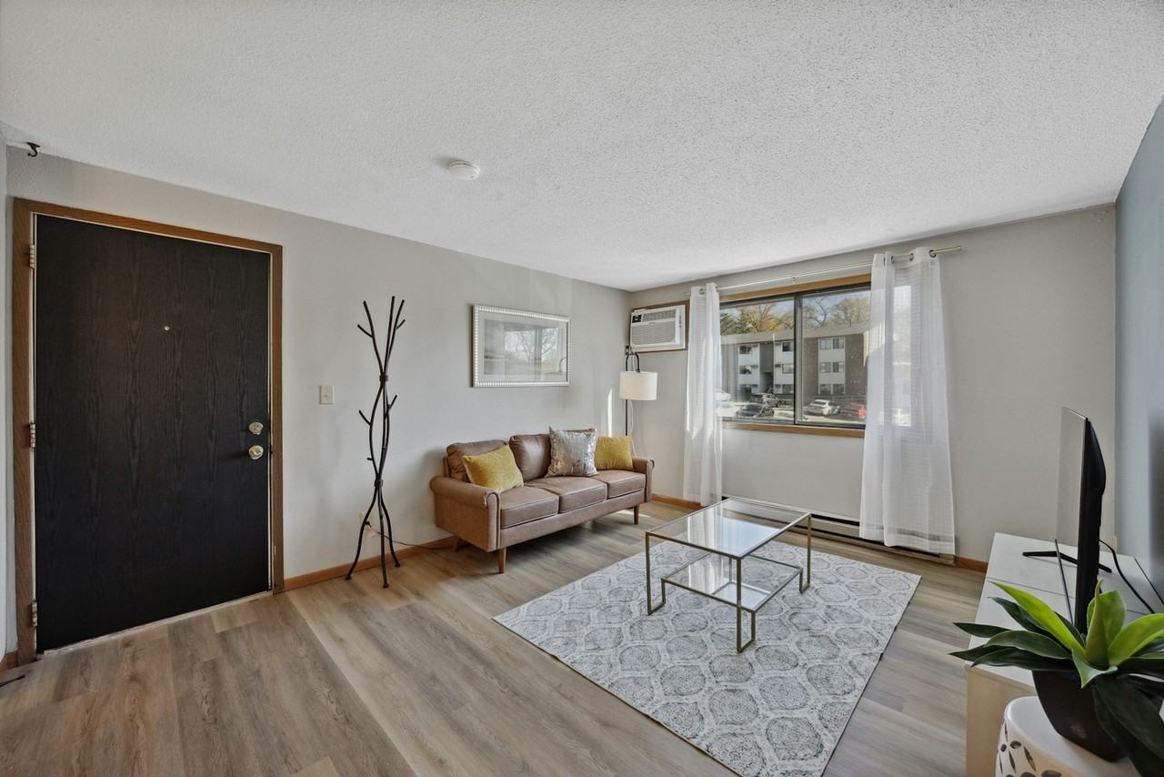 902 Benton Drive, Unit 21 - Photo 3 of 20