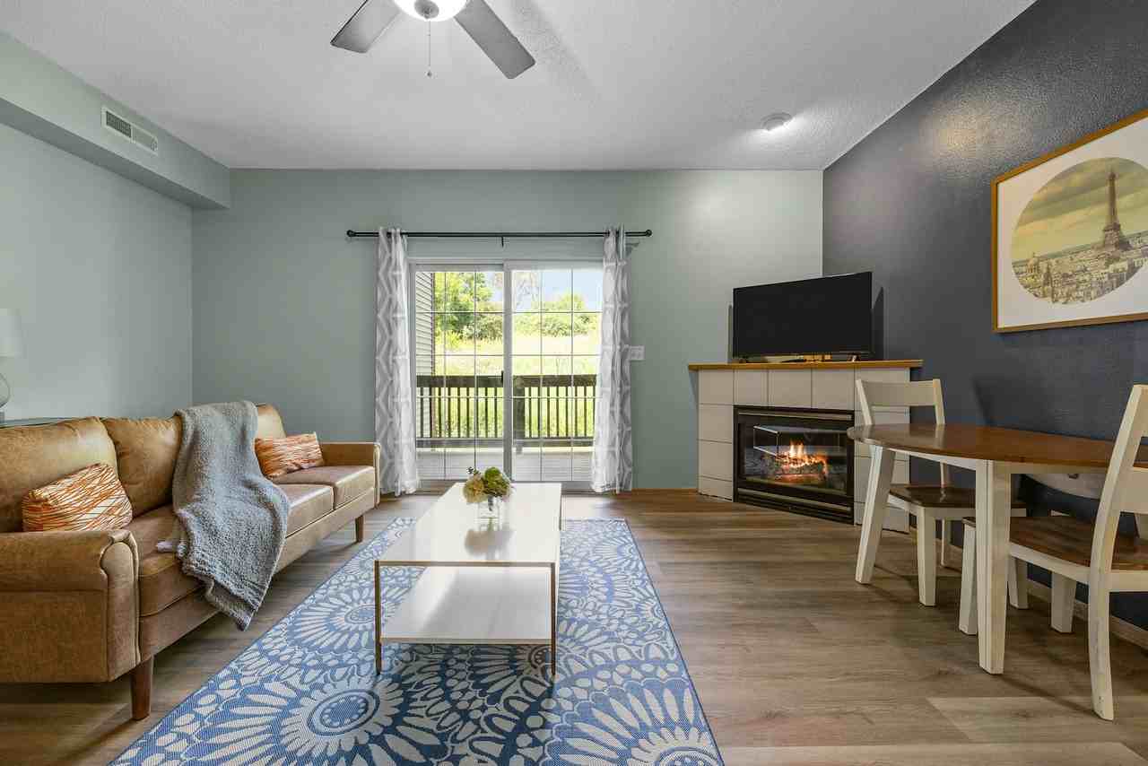2272 Holiday Road, Unit 607 - Photo 5 of 23
