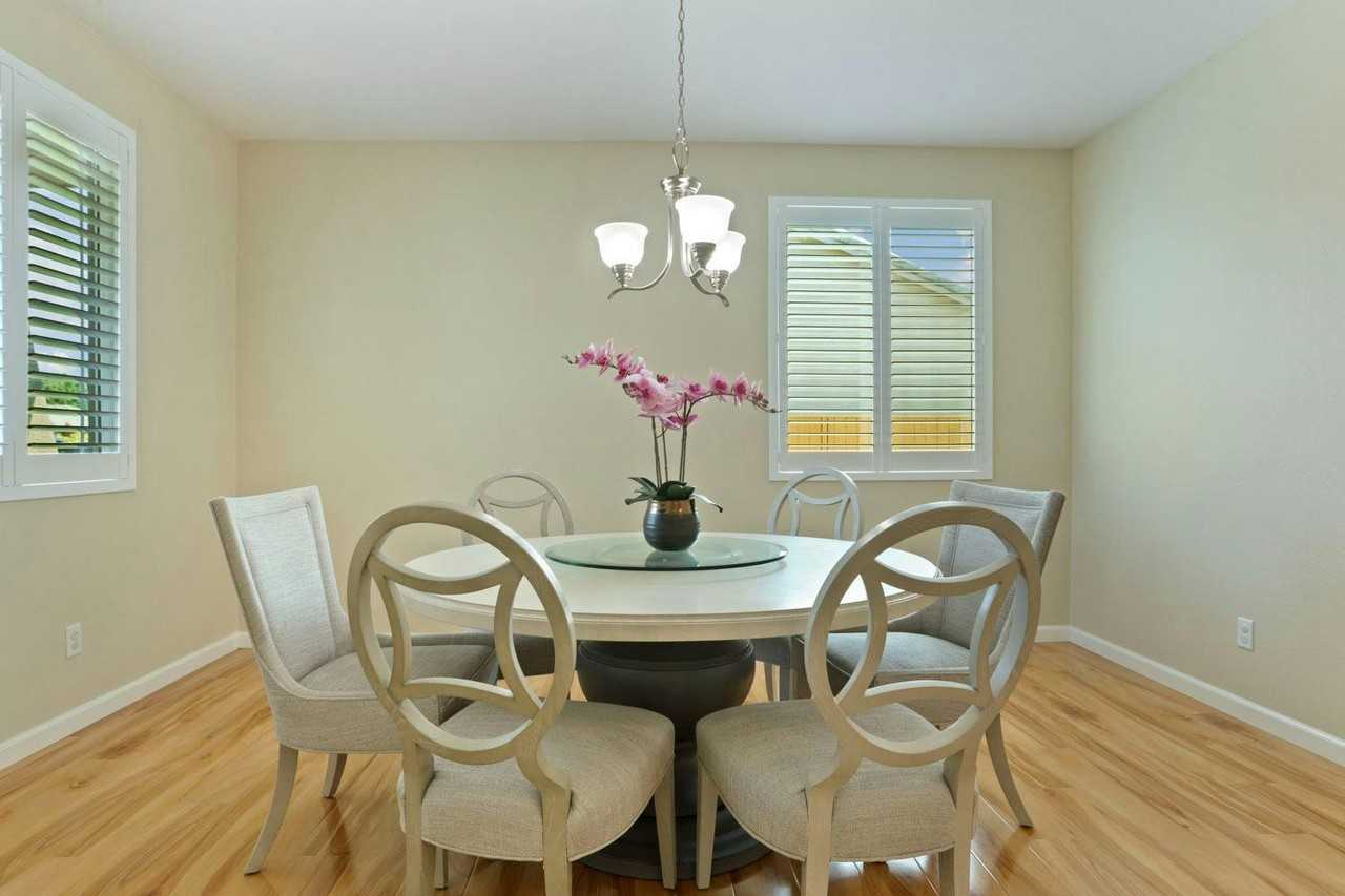 10133 Sandy Gulch Court - Photo 4 of 20