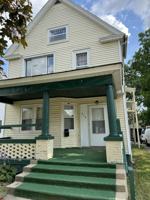 featured image of 414 Woodlawn St Se