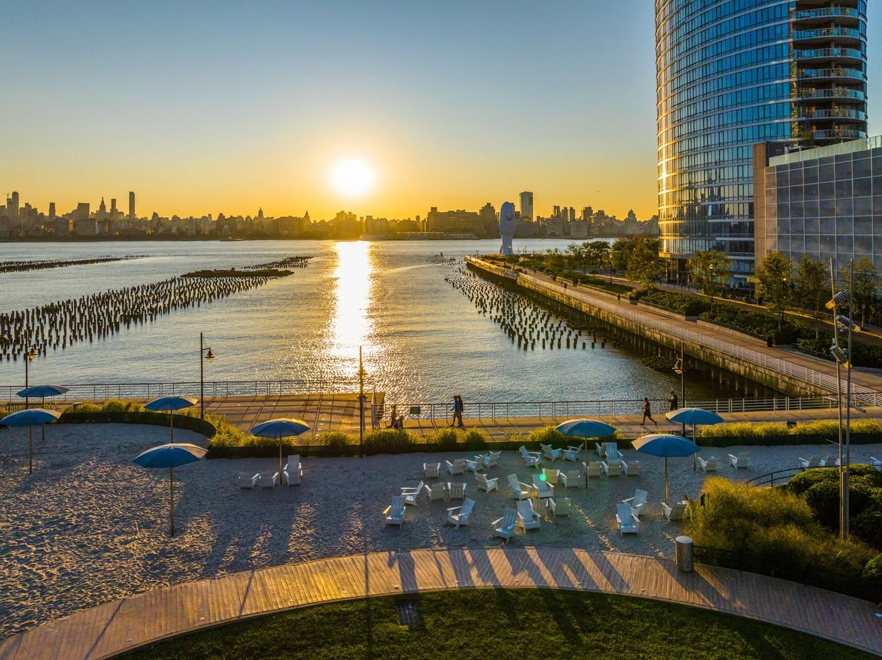 Newport Rentals - Photo 6 of 49