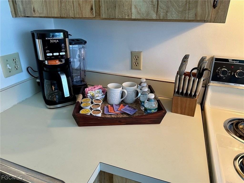 9391 Lennex Ln - Photo 4 of 10