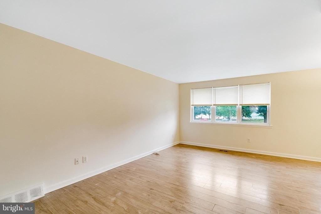 9754 Roosevelt Blvd #1 - Photo 4 of 30