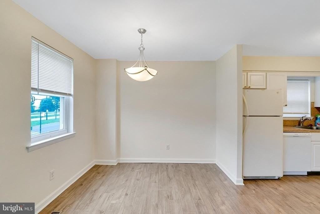 9754 Roosevelt Blvd #1 - Photo 6 of 30