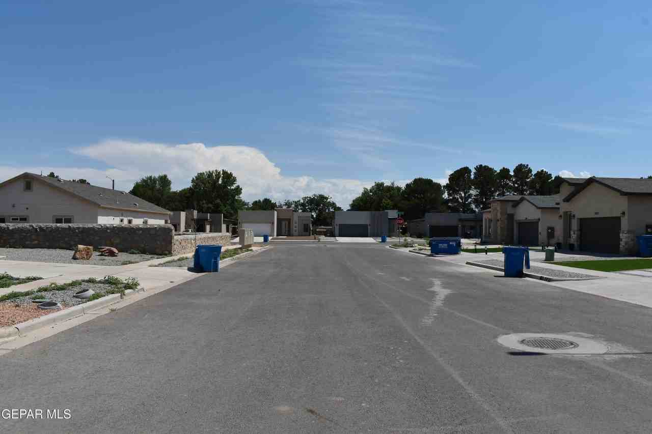 11968 Medalla St - Photo 3 of 28