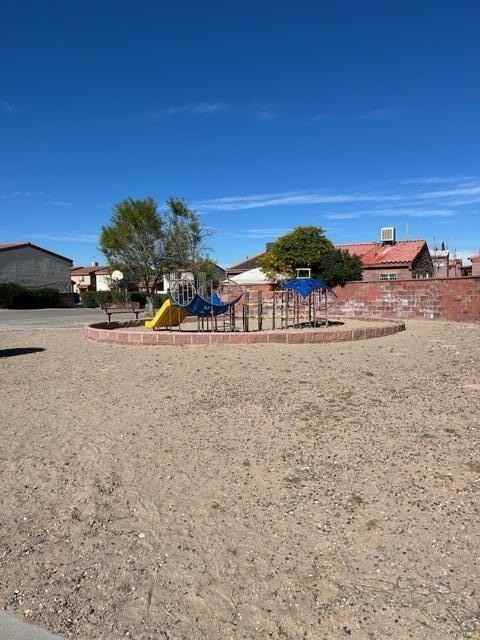 11045 Mirage Ct - Photo 3 of 14