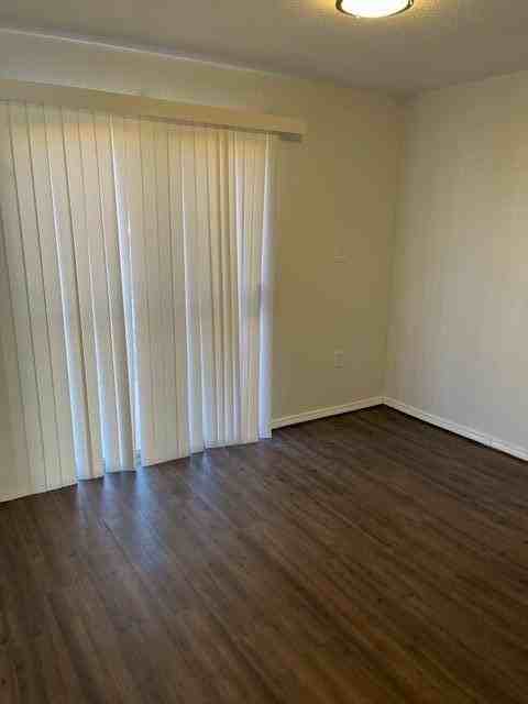 11045 Mirage Ct - Photo 7 of 14