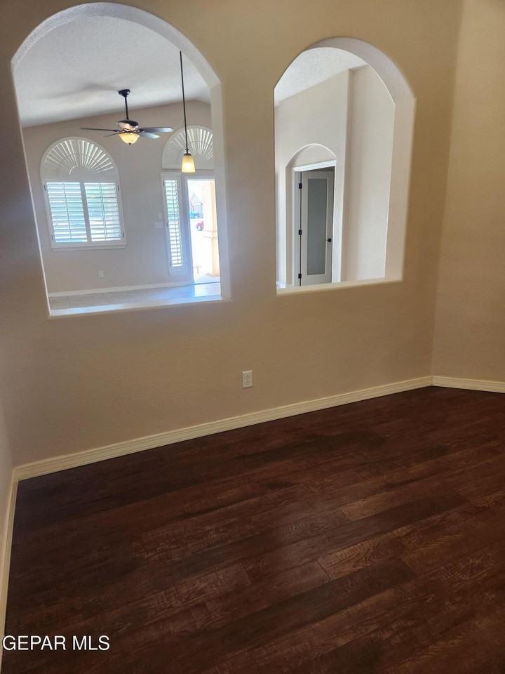 4001 Tuscany Hills Pl - Photo 7 of 32