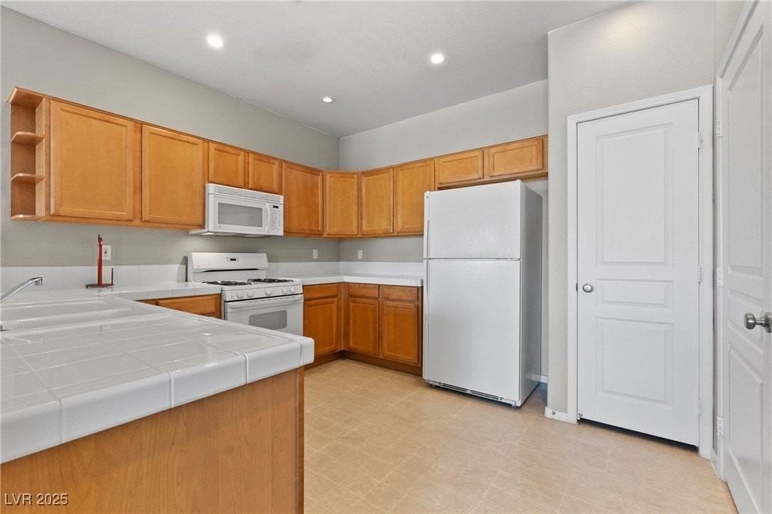 1012 Domnus Ln #205 - Photo 5 of 22