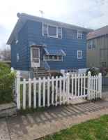 featured image of 16 Willard Pl #1