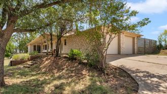 113 W Bluebonnet Rd - Photo 1 of 1