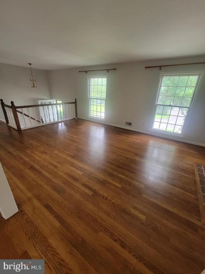 7063 Wolftree Lane - Photo 4 of 29