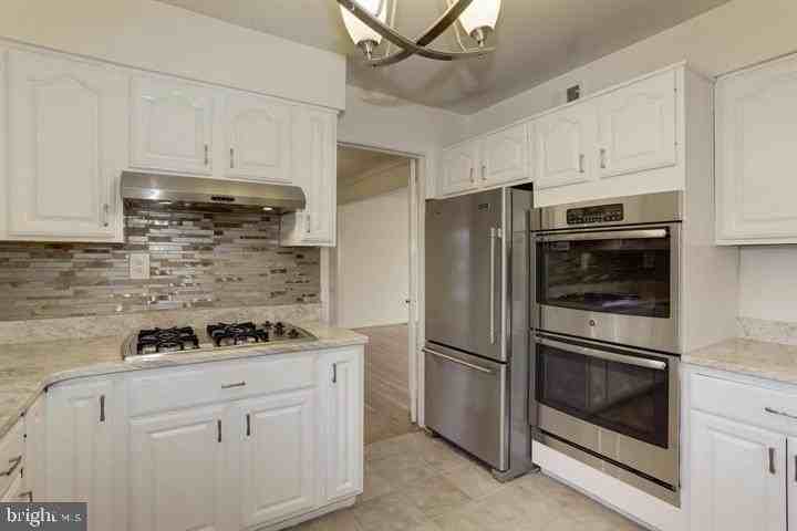 10805 Kirkwall Terrace - Photo 7 of 35