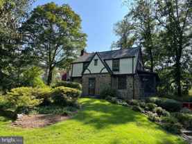 8514 Woodhaven Blvd - Photo 1 of 1