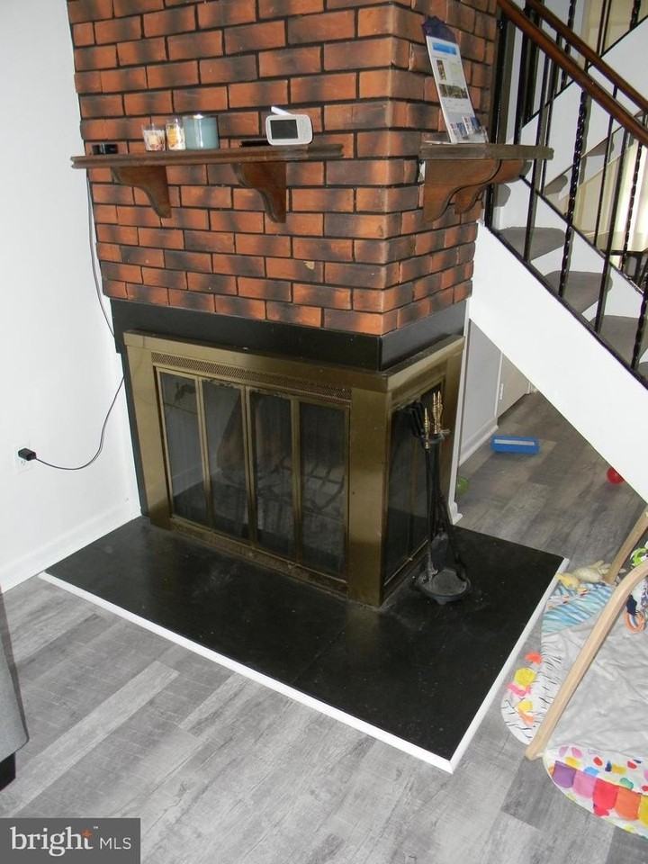 11319 Headlands Ct - Photo 3 of 21