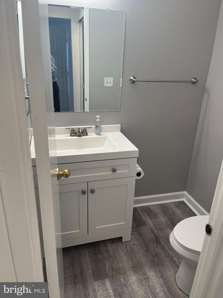 11319 Headlands Ct - Photo 5 of 21