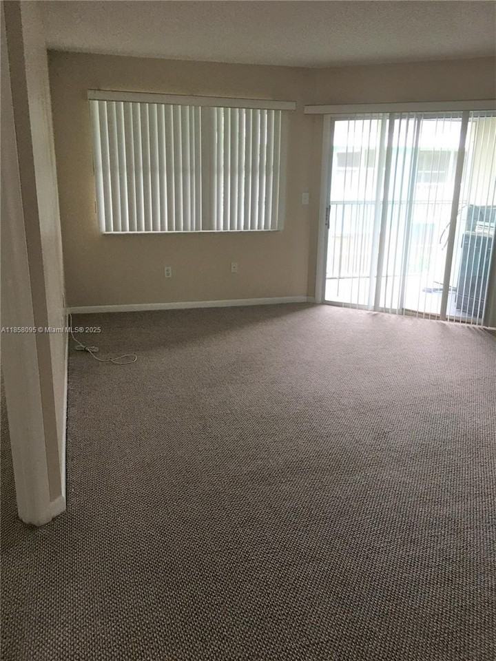 2610 Se 21st Ct #205A - Photo 4 of 13