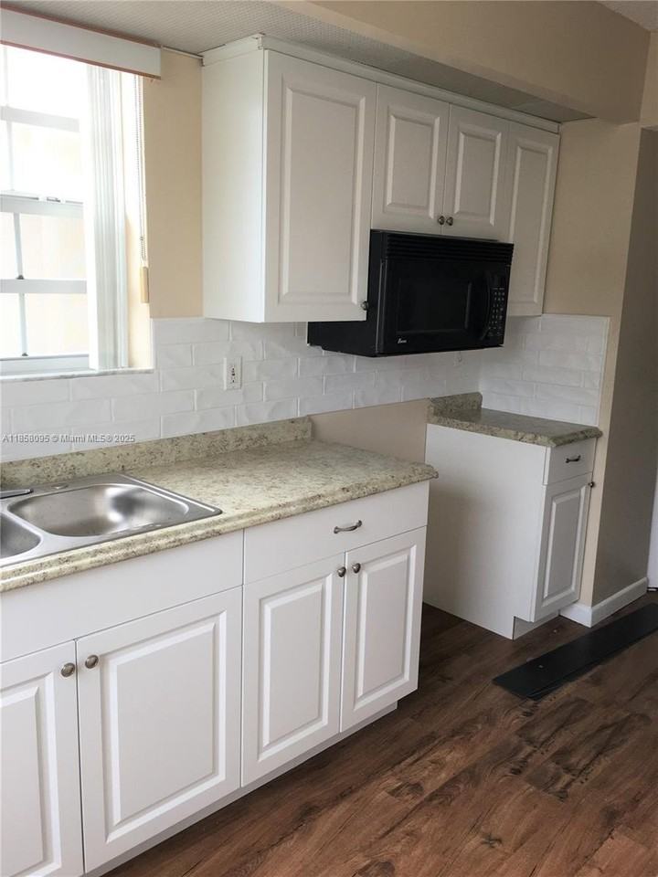 2610 Se 21st Ct #205A - Photo 7 of 13