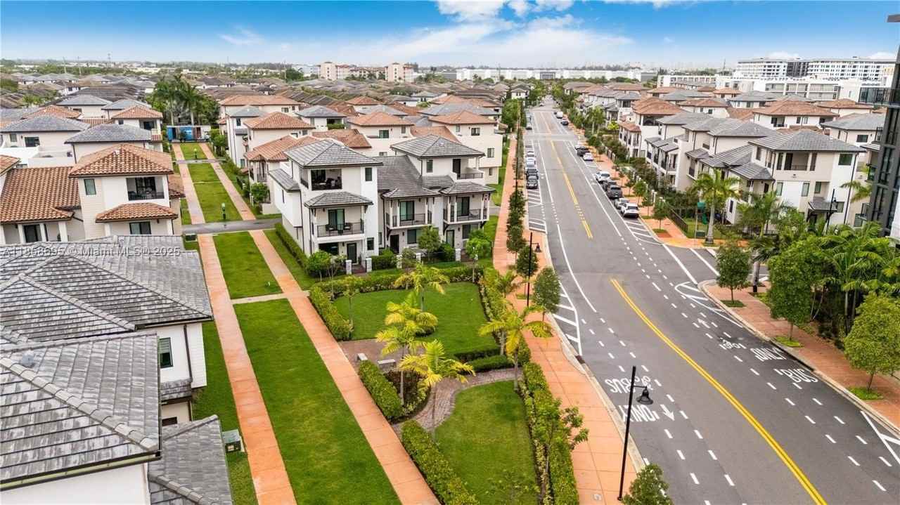 4413 Nw 83rd Path #1 - Photo 5 of 50