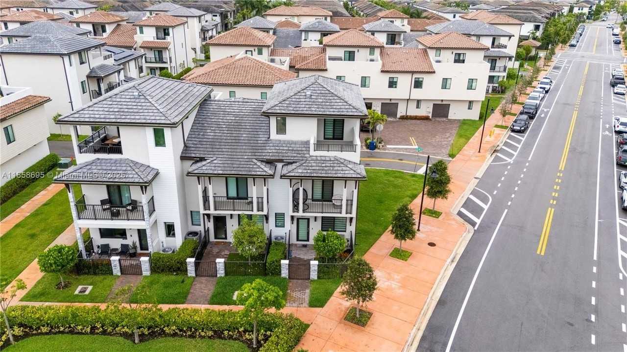 4413 Nw 83rd Path #1 - Photo 6 of 50