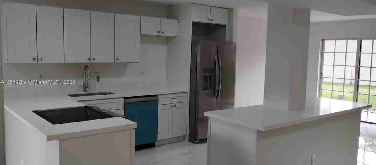 9719 N New River Canal Rd #308 - Photo 6 of 18