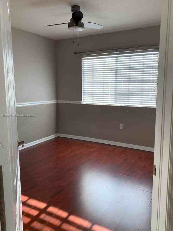 27321 Sw 140th Ct - Photo 6 of 13