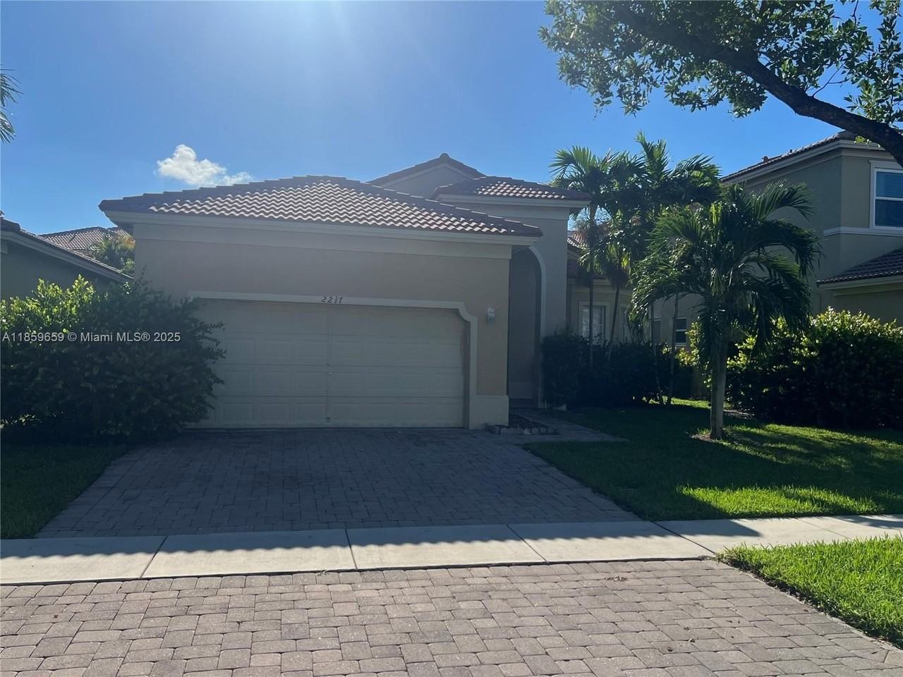 2217 Ne 41st Ave - Photo 4 of 18