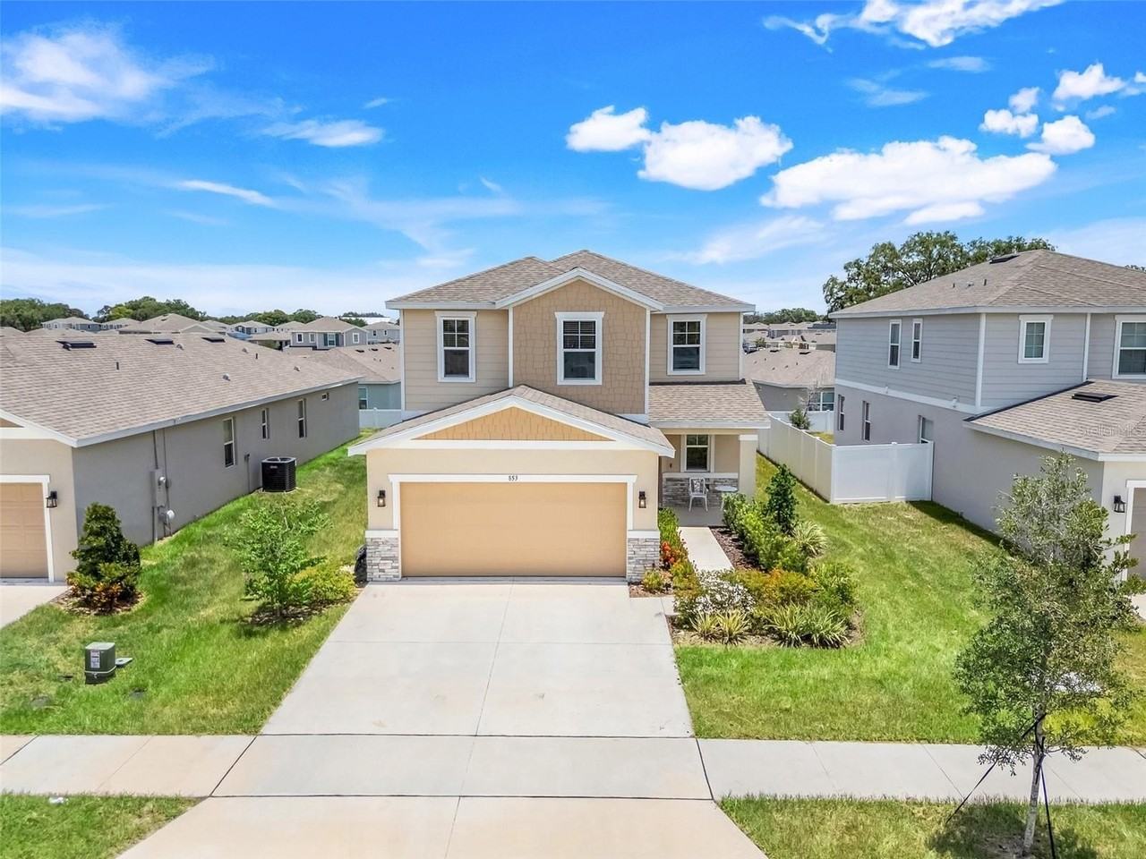 853 Blue Creek Dr - Photo 3 of 46