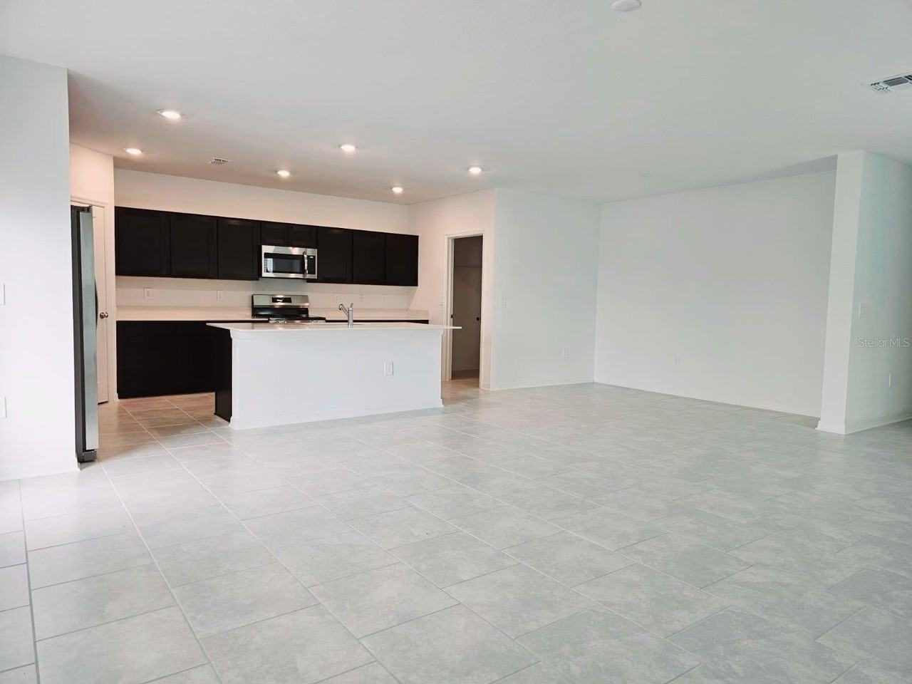 1454 Austin Ter - Photo 3 of 30