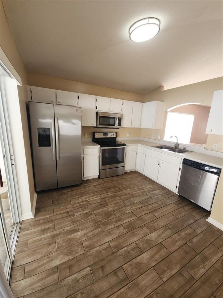 18111 Lembrecht Way - Photo 7 of 25