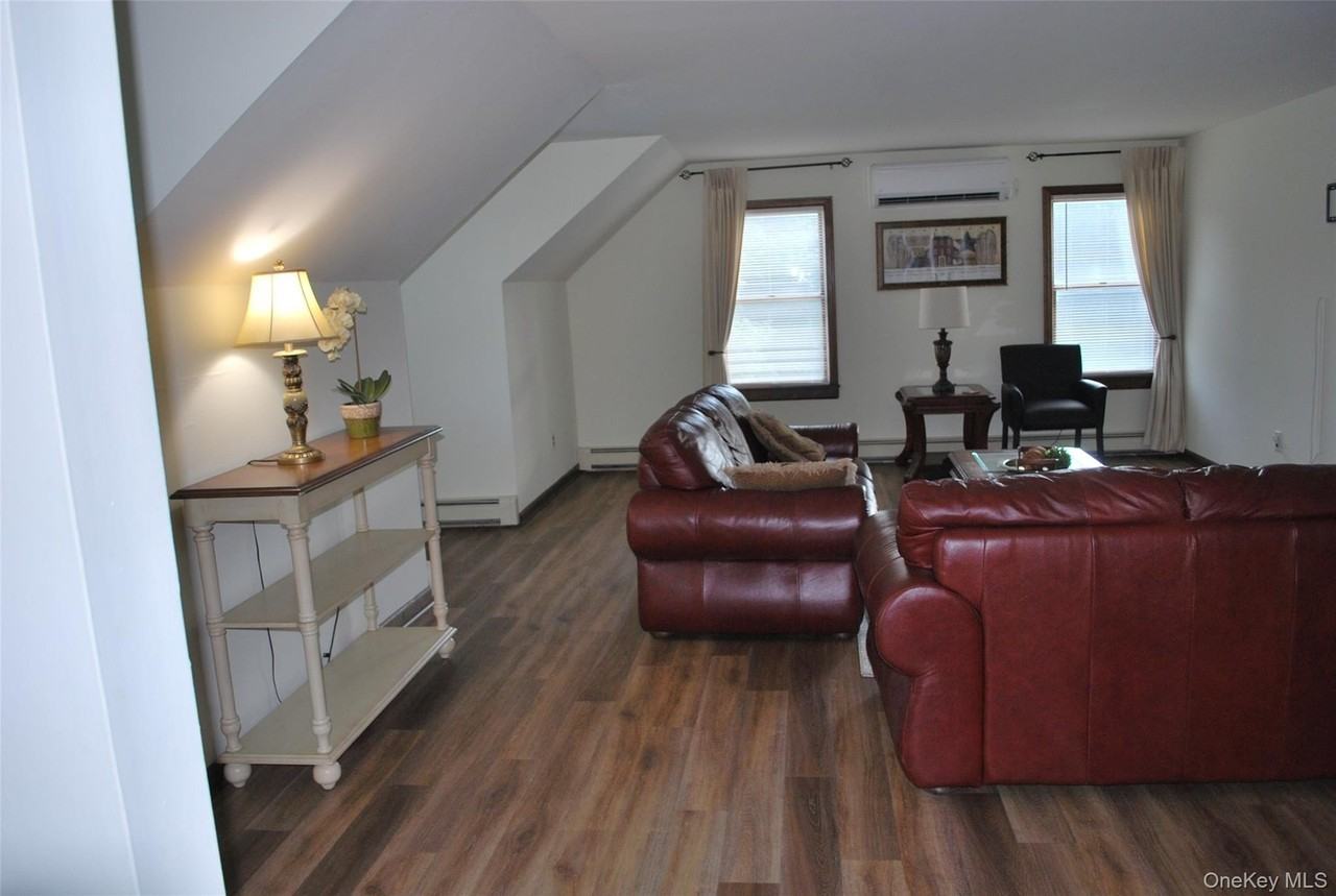 25 Hathorn Rd #2 - Photo 2 of 10