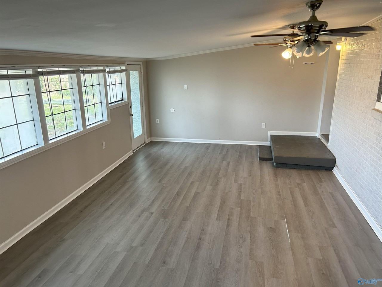 1707 Buena Vista Cir Se - Photo 2 of 10