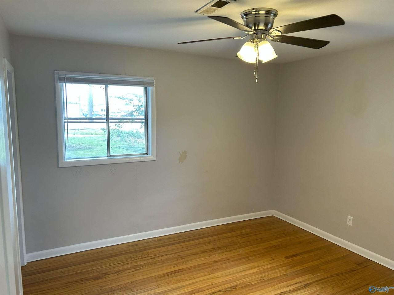 1707 Buena Vista Cir Se - Photo 5 of 10