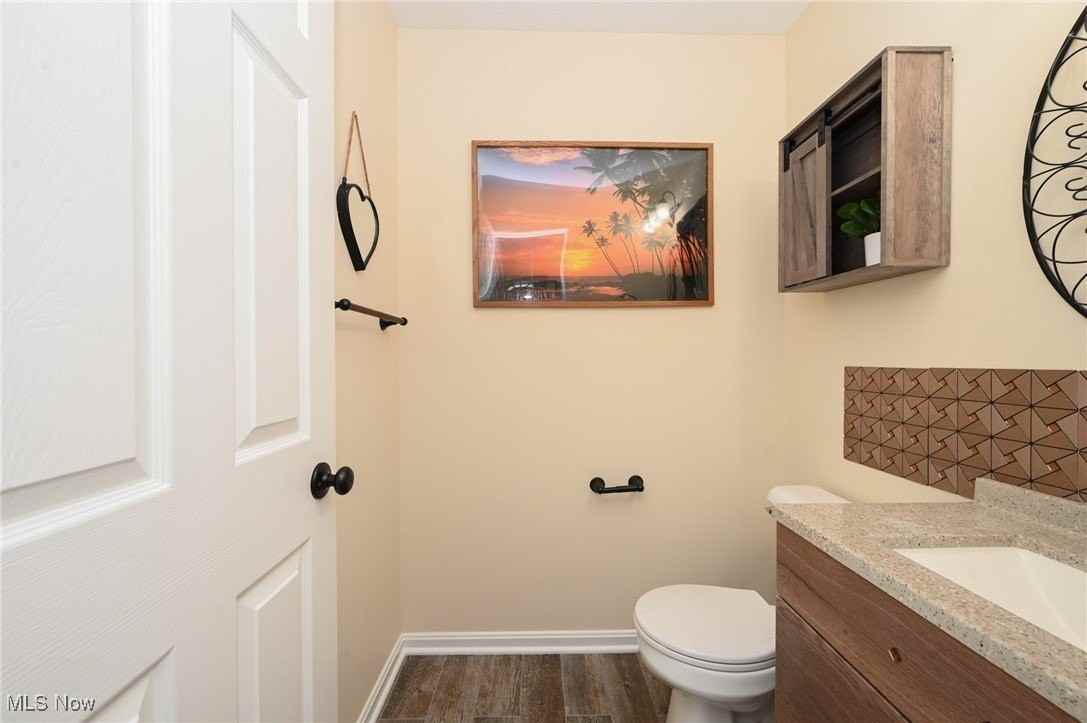 655 Almas Ct - Photo 5 of 40