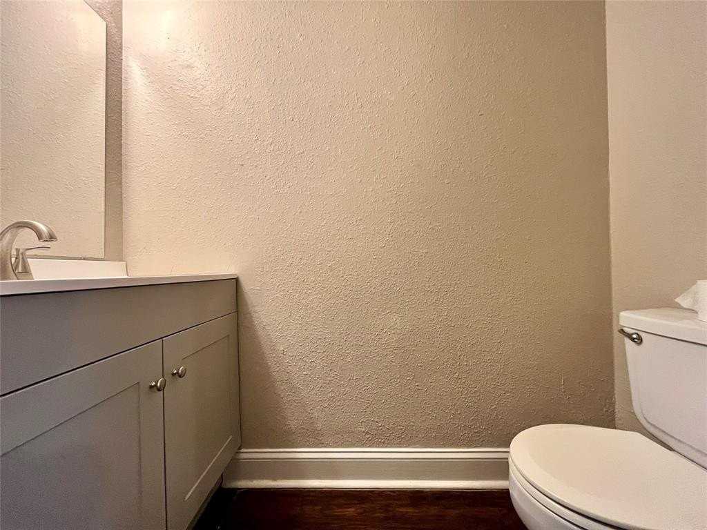 3047 Olympia Dr - Photo 5 of 15