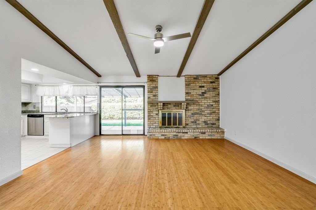 3017 Rockett Dr - Photo 5 of 32