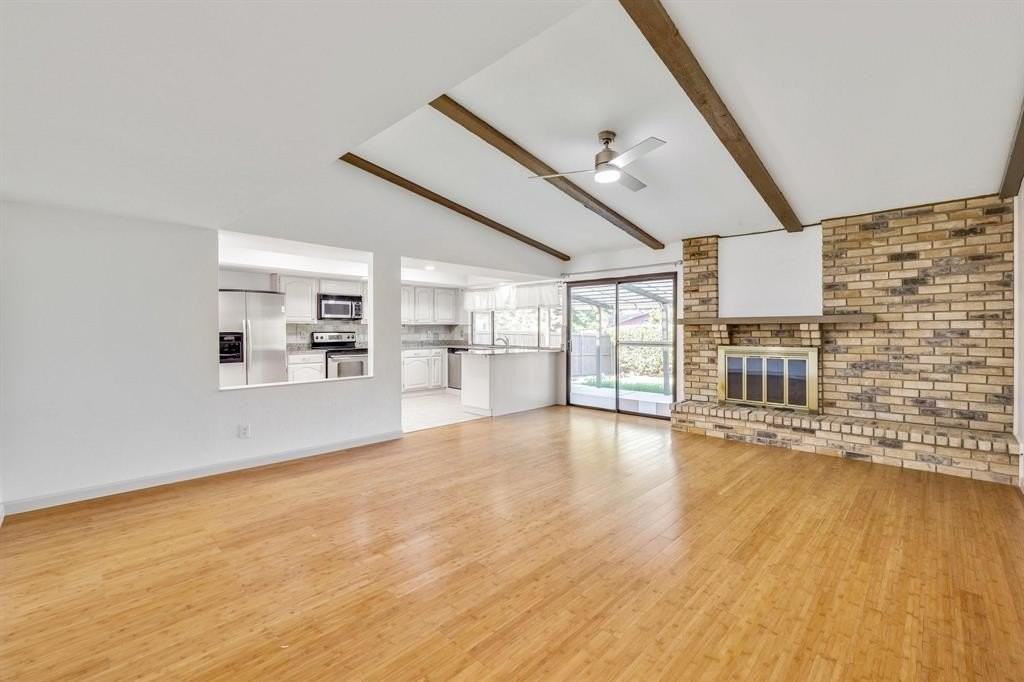 3017 Rockett Dr - Photo 6 of 32