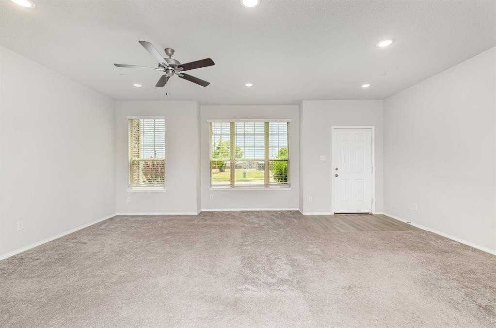 2216 Canongate Dr - Photo 3 of 15