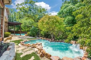 804 Shorecrest Dr - Photo 1 of 1