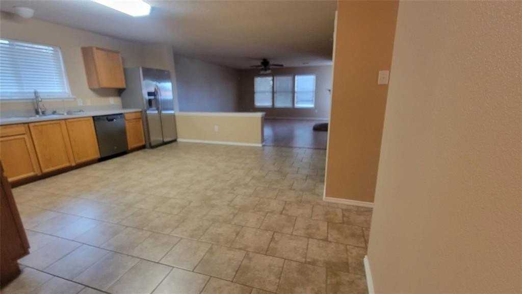 906 Post Oak Trl - Photo 7 of 21