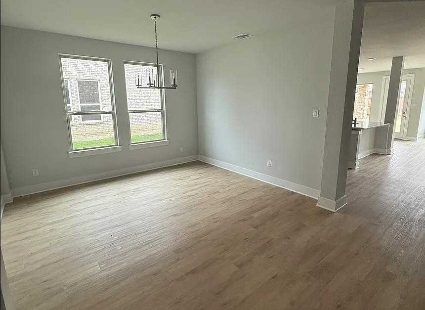 6510 Elaine Ct - Photo 4 of 24