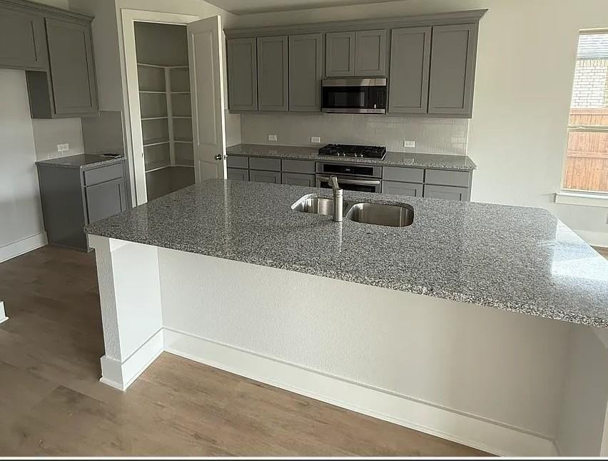 6510 Elaine Ct - Photo 7 of 24