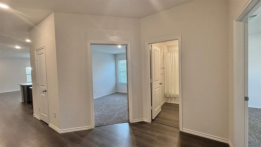 1420 Stuarts Forest Dr - Photo 5 of 32