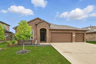 540 Lindisfarne Ln - Photo 1 of 1