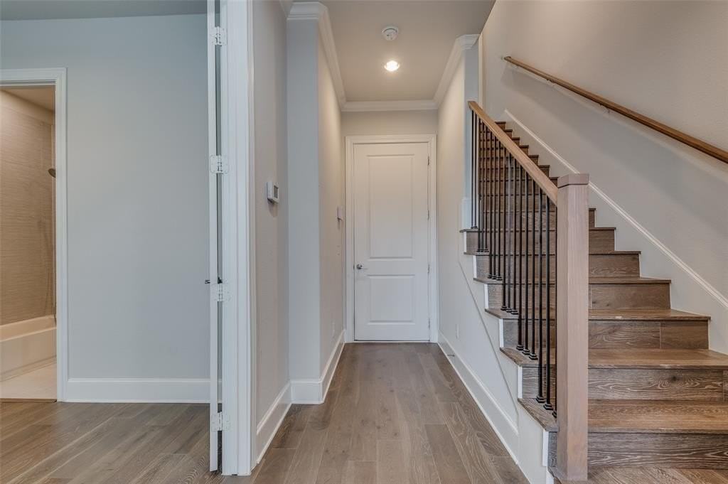 614 Dalton Ln - Photo 6 of 26