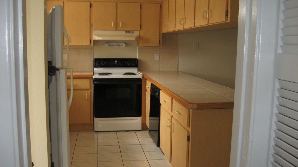 12836 Kellywood Cir - Photo 3 of 6