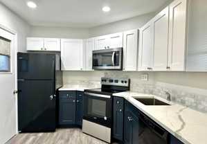 6 Greenway Vlg N #212 - Photo 1 of 1